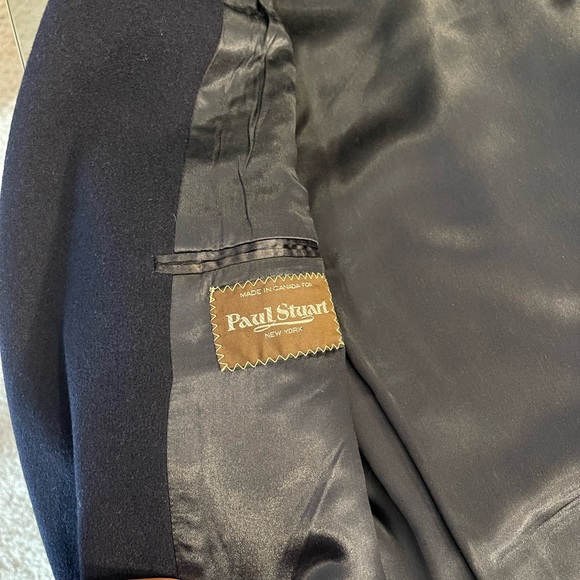 Thick and Warm Paul Stewart Coat. Beautiful Navy Blue Color. UNBELIEVABLE Find! - Picture 7 of 10